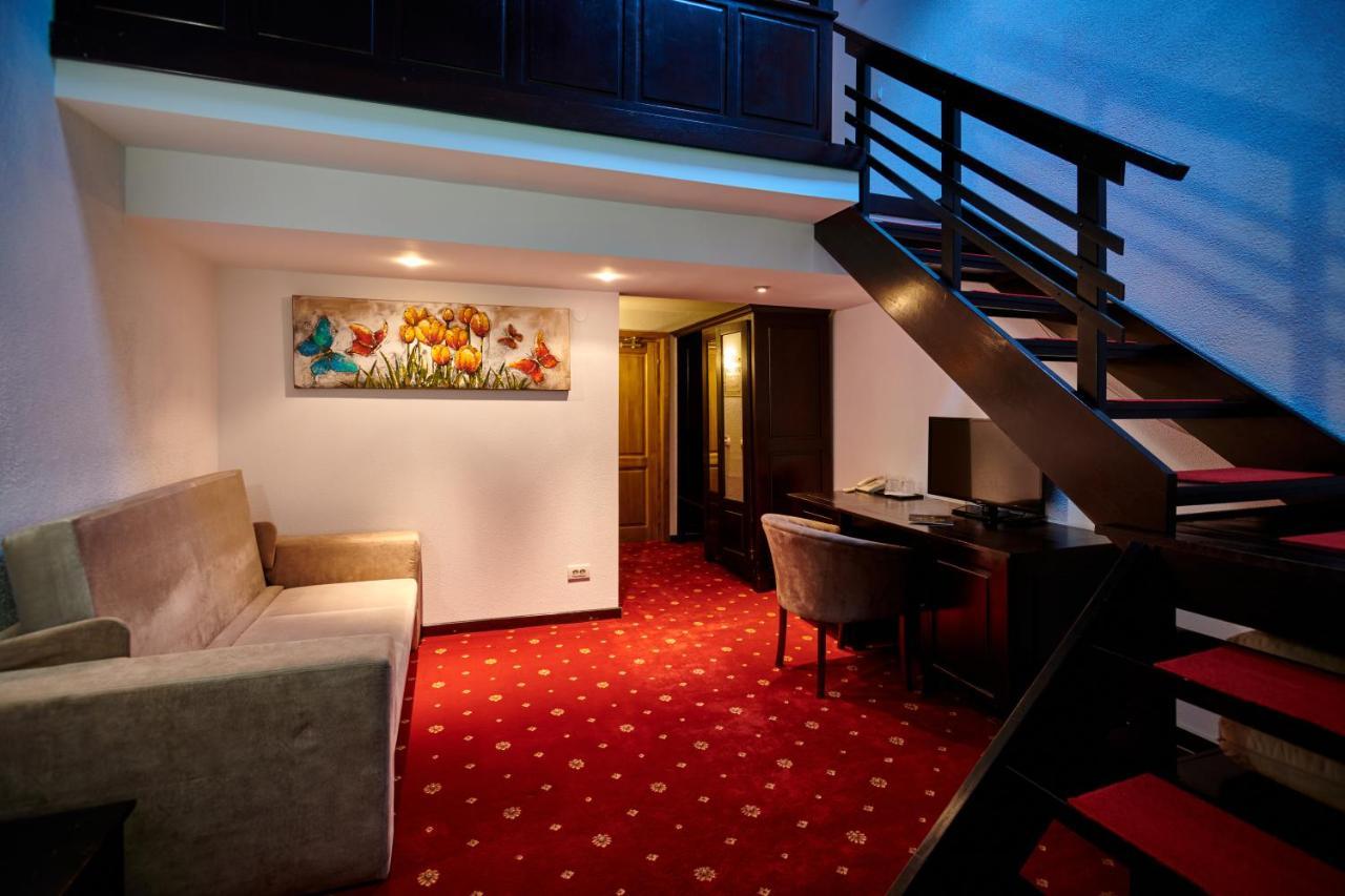 סוצ'ביטה Hotel & Restaurant Sofia מראה חיצוני תמונה